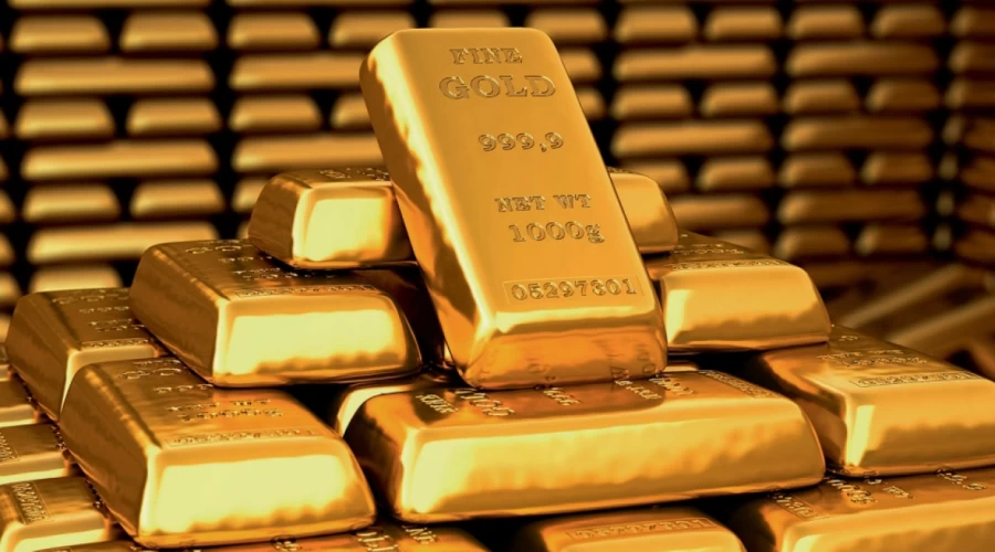 Gold accelerates to 8-month peak