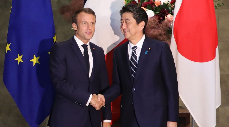 Japan's PM to meet Emanuel Macron