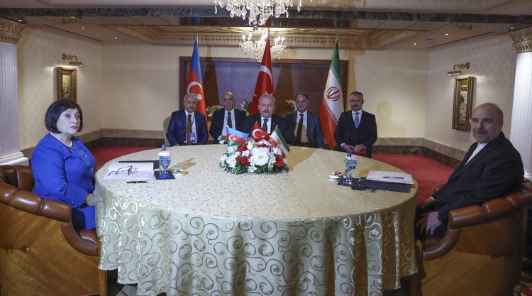 Прошла встреча председателей парламентов Азербайджана, Турции и Ирана