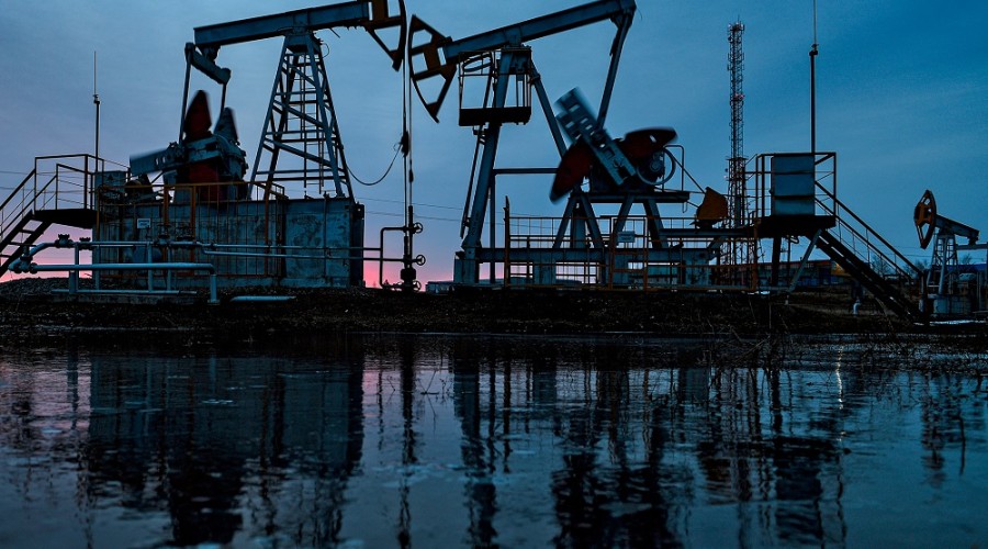 На мировых рынках снизилась стоимость нефти