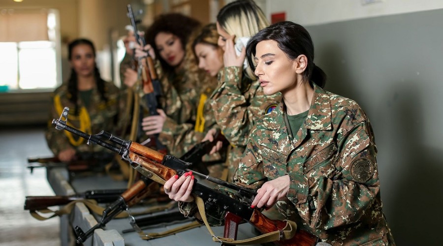 Армянские женщины смогут служить в армии
