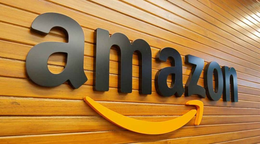 Amazon boosts hourly pay to over $18, to hire 125,000 workers