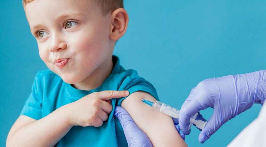 <strong>Ханде Харманджи о вакцинации детей</strong>