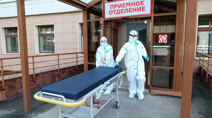 Коронавирус в России убил 195 835 человек