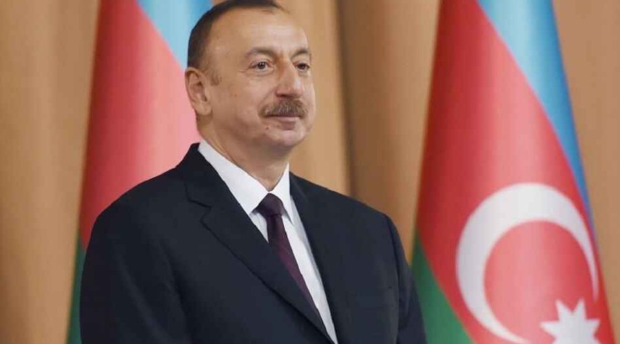 <strong>Президент Азербайджана наградил Эльдара Мамедалиева</strong>