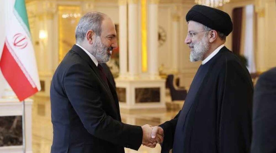 Raisi, Pashinyan discuss uninterrupted organization of cargo transportation