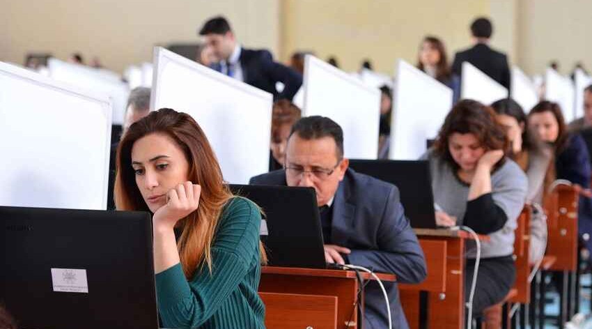 Dövlət qulluğuna qəbul üçün test imtahanı başa çatıb