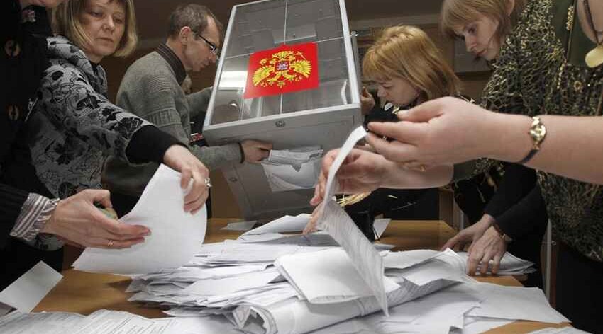 “Exit poll”: Vahid Rusiya Partiyası parlament seçkilərində 45,2 % səs toplayıb