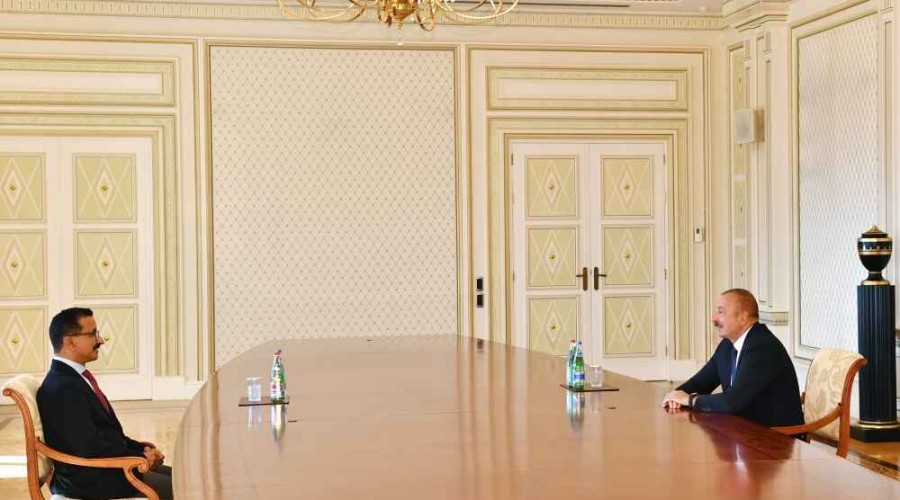 <strong>Ильхам Алиев принял председателя и исполнительного директора группы компаний DP World Султана Ахмеда бин Сулаима</strong>