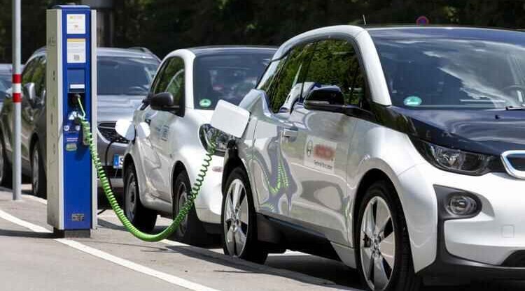 Electric vehicles may cut global refining capacity demand by half in 2050