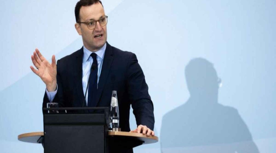 German Health Minister expects pandemic to end in spring