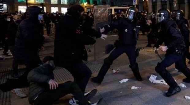 İspaniyada polislə toqquşma: 43 YARALI