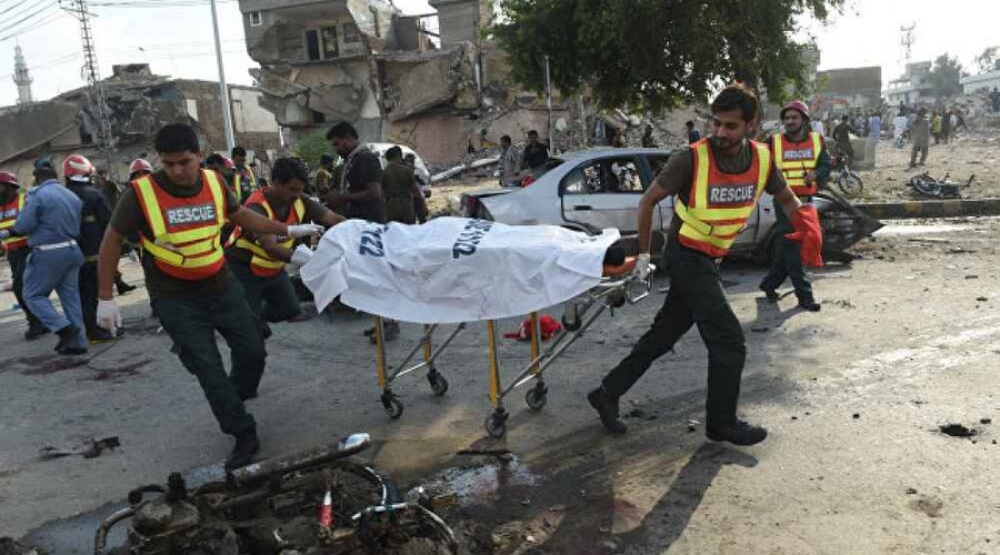Pakistanda hərbçilərin maşını partladıldı <span style="color:red">- 4 ölü, 2 yaralı</span>
