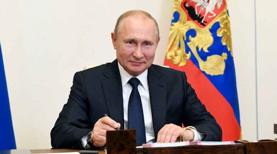 <strong>Песков: Путин выступает за сменяемость власти без навязчивости</strong>