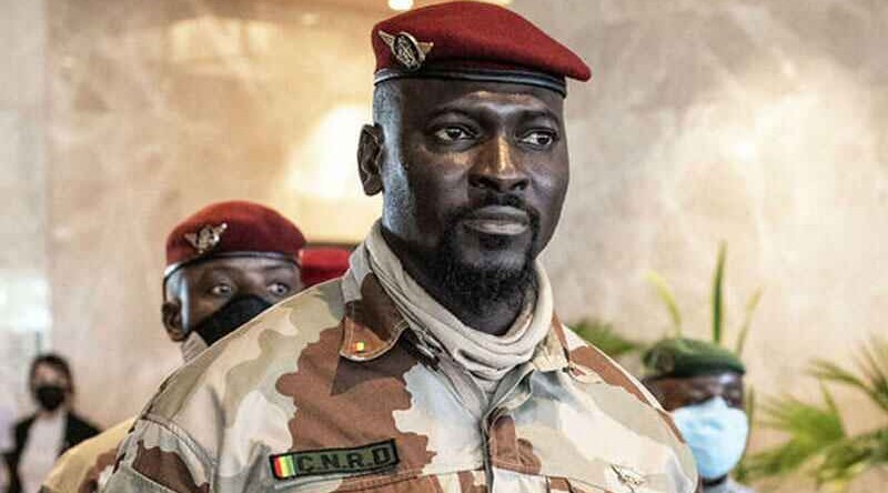 Qvineyada qiyamçıların lideri Prezident oldu