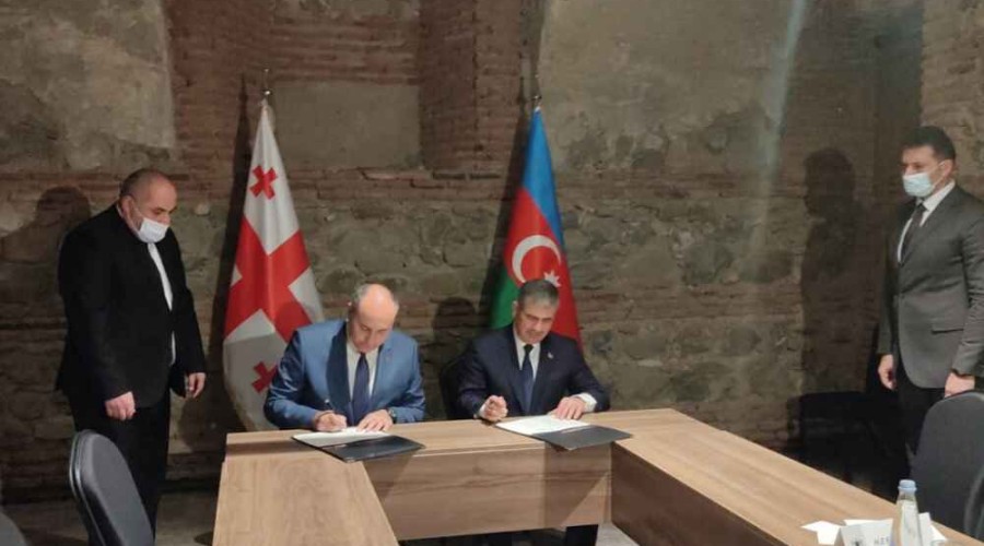 <strong>Между Азербайджаном и Грузией подписан документ в сфере военного сотрудничества</strong>