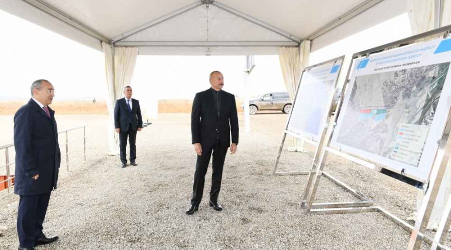 <strong>Ильхам Алиев заложил фундамент промышленного парка «Экономическая зона Аразская долина» в Восточно-Зангезурском экономическом районе - ФОТО</strong>