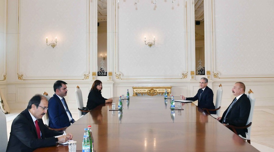 Azerbaijani President receives Turkish Minister of Environment and Urbanization