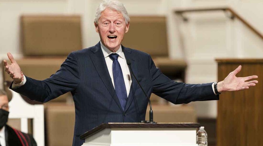 Bill Klinton xəstəxanaya yerləşdirilib