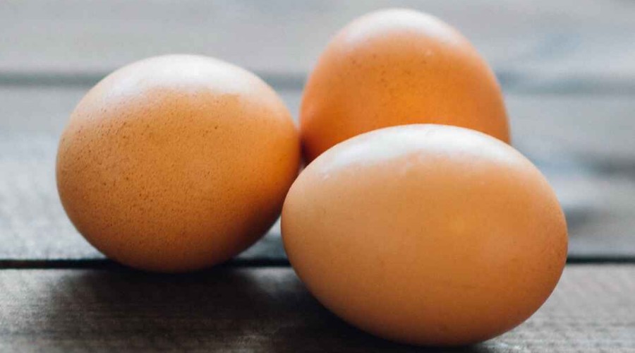 Специалисты рассказали, от каких яиц нужно срочно избавиться