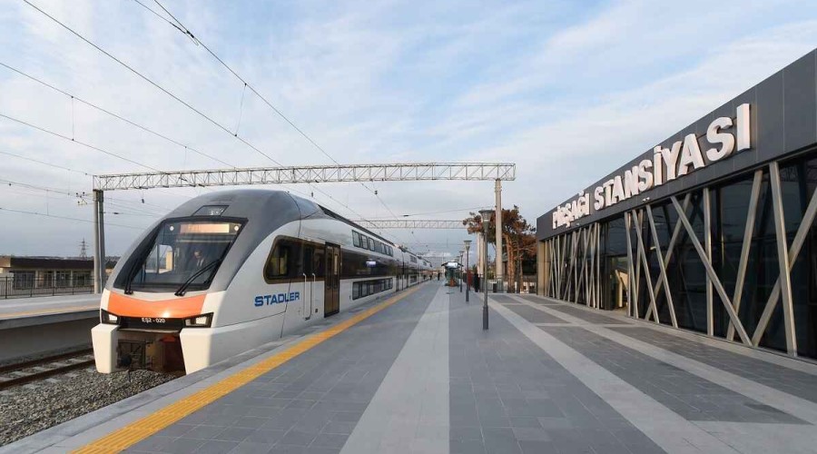 В Азербайджане возросли грузоперевозки и пассажироперевозки железнодорожным транспортом