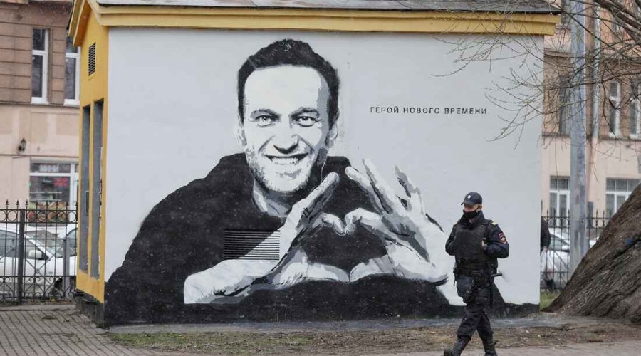 <strong>Европарламент присудил Навальному премию имени Андрея Сахарова</strong>