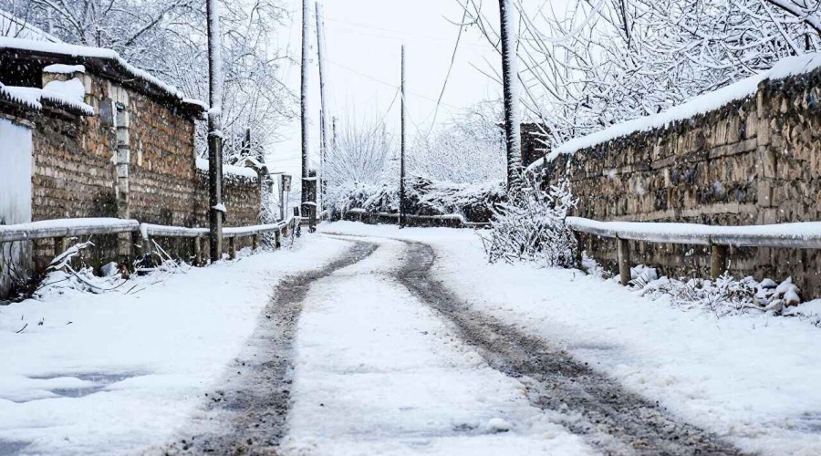 Height of snow in northern region reaches 23 cm, temperature falls to -6