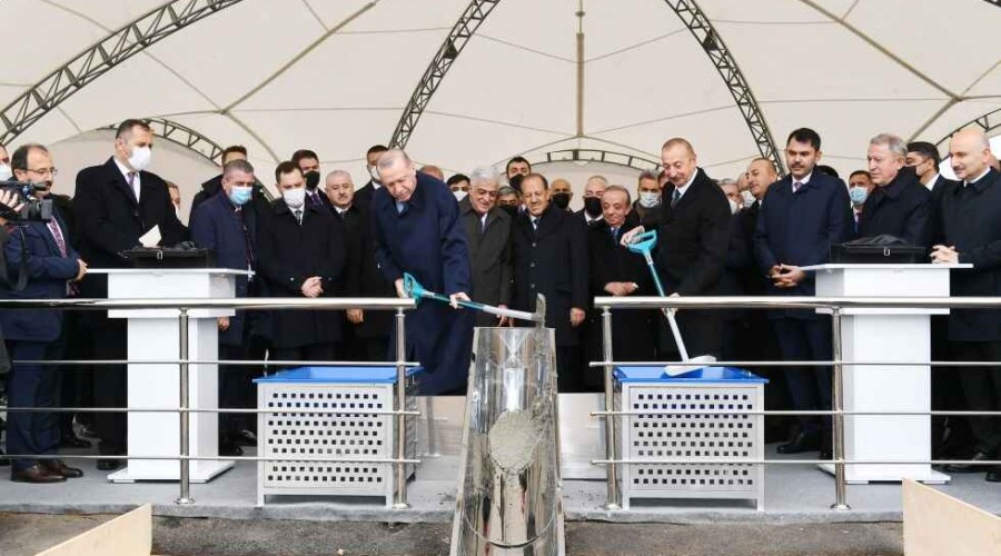 <strong>Ильхам Алиев и Эрдоган заложили фундамент автодороги Горадиз-Джебраил-Зангилан-Агбенд (Зангезурский коридор) - ФОТО</strong>