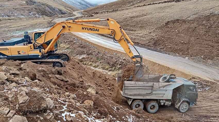 MN: "Kəlbəcər və Laçında 580 km-dən çox torpaq örtüklü yollar inşa edilib"