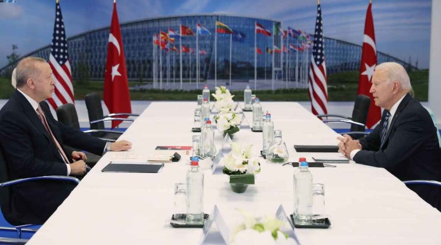 Эрдоган и Байден начали переговоры в Риме