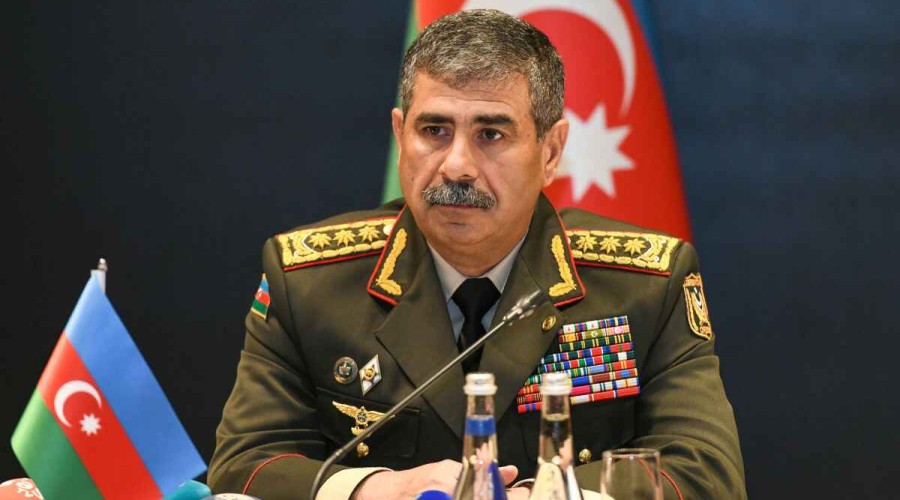 Zakir Hasanov gives instructions on improving service and combat activities on border