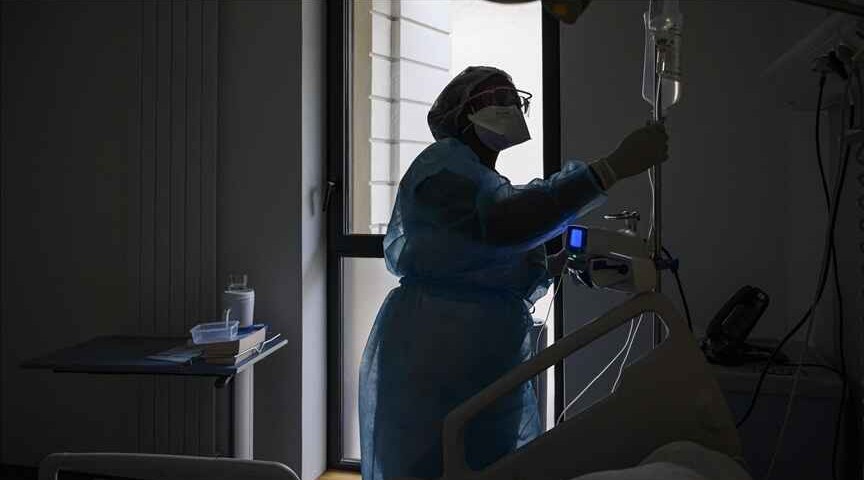 France records 30,000 new coronavirus cases