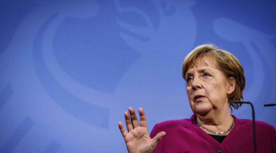 Angela Merkelin rekordu baş tutmayıb
