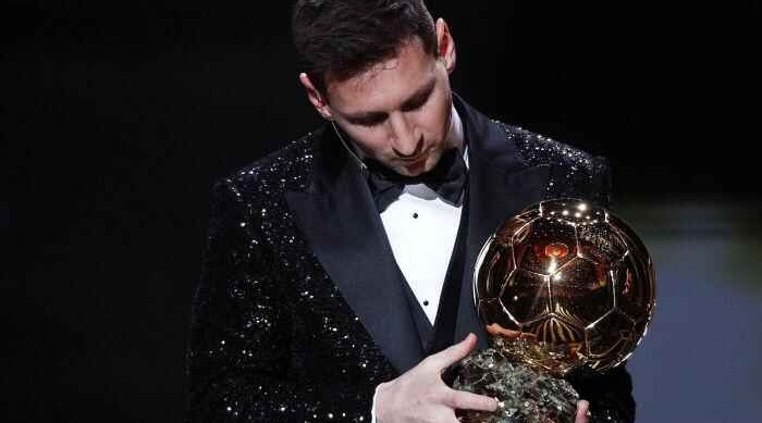 Lionel Messi 7-ci dəfə "Qızıl top" mükafatını qazanıb