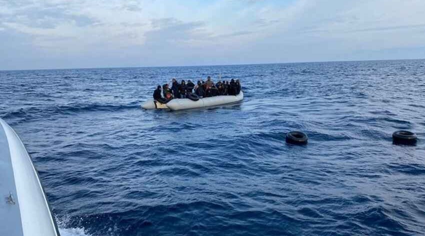 65 illegal migrants rescued off Izmir coasts