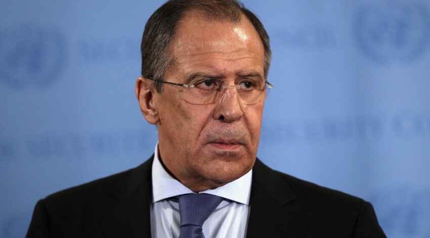 Lavrov: “NATO Rusiya ilə sərhədə hərbi texnika yerləşdirir”