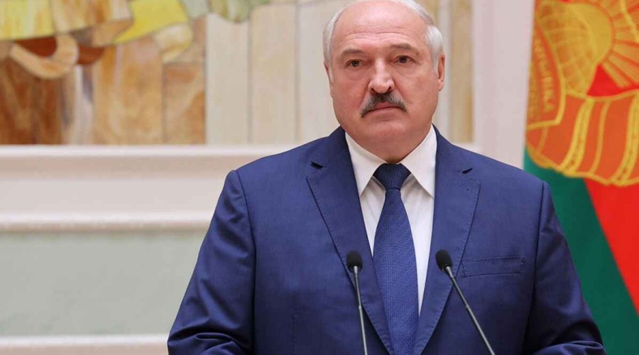 Lukaşenko : "Krım Rusiyaya məxsusdur"
