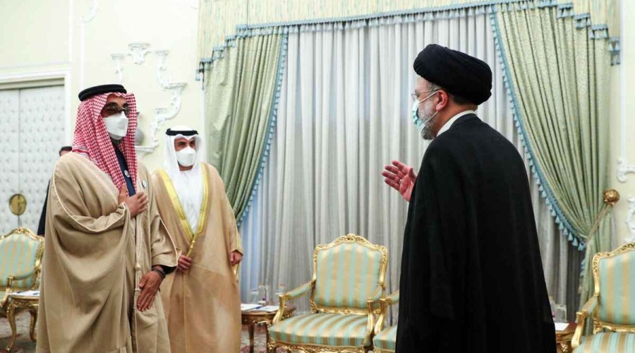 Raisi: Iran welcomes development of ties with UAE
