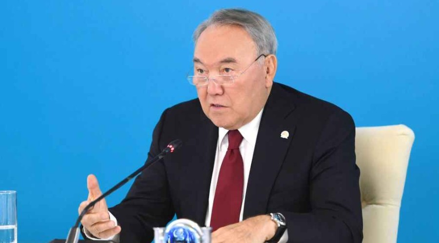 <strong>Назарбаев предложил пригласить Азербайджан наблюдателем в ЕАЭС</strong>
