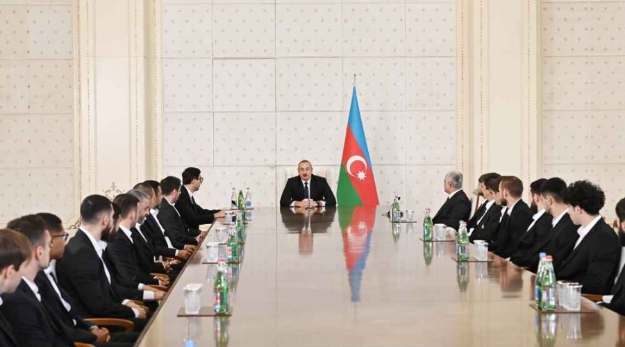 <span style="color:red">Президент: Эта победа еще раз показывает, что футбольный клуб «Карабах» является флагманской командой азербайджанского футбола - ФОТО</span>