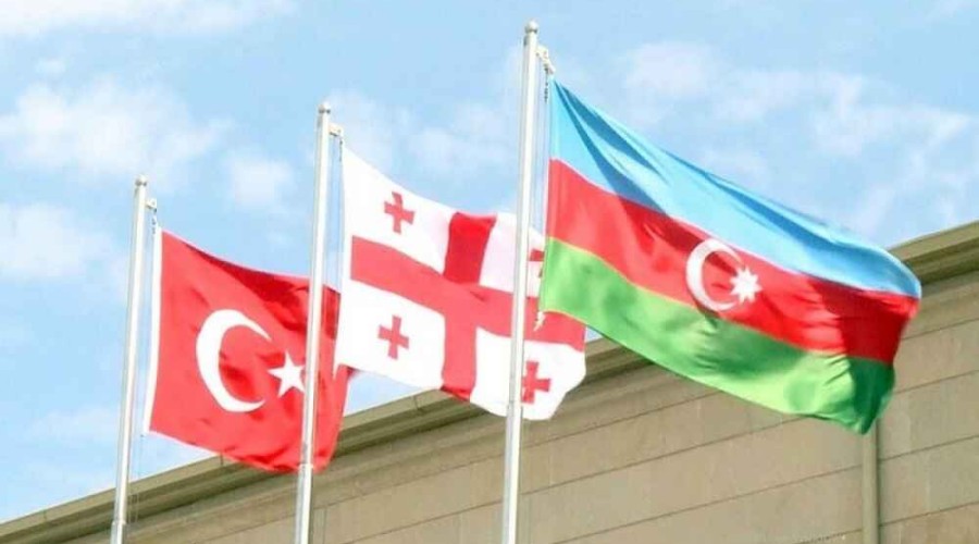 <strong>Подписано пять документов между Азербайджаном, Грузией и Турцией</strong>