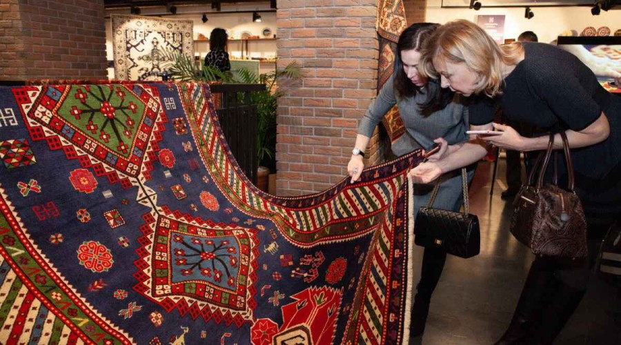 Moscow hosts National night dedicated to Azerbaijani carpets
