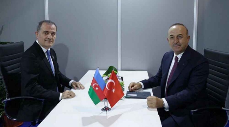 <strong>Главы МИД Азербайджана и Турции обсудили итоги первой встречи в формате «3+3»</strong>