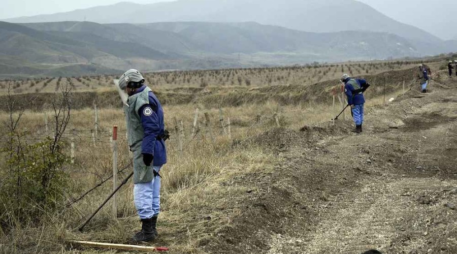 Карабах: от мин и НРБ было очищено 108.5 гектара территории