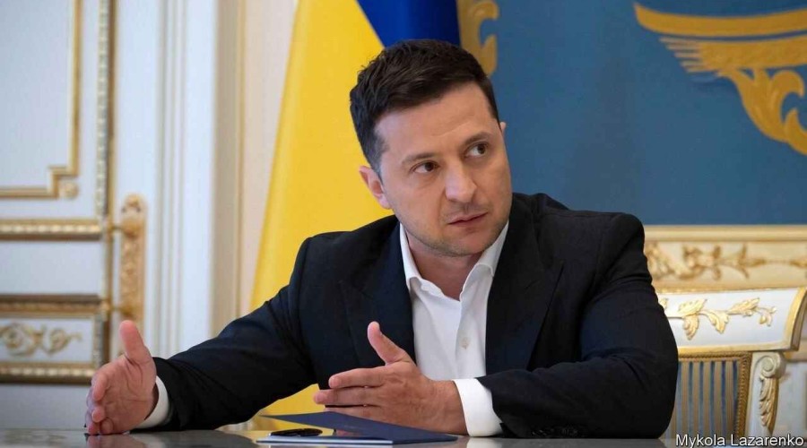 Zelenski Ukraynanın xarici siyasəti ilə bağlı şərh verməyi qadağan etdi