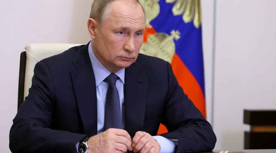 Putin aware of discontent with interest rate hikes, but fears Turkish scenario