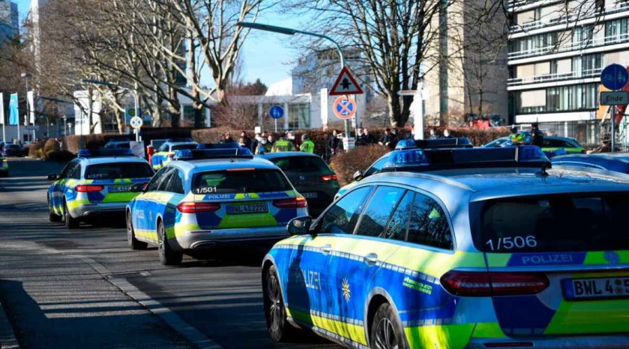 Gunman killed and several injured in attack at German university