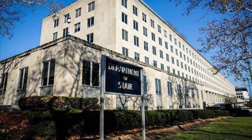 US officially orders families of embassy staff to leave Ukraine