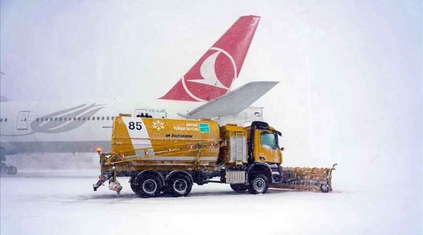 Istanbul Airport extends closure due to bad weather conditions