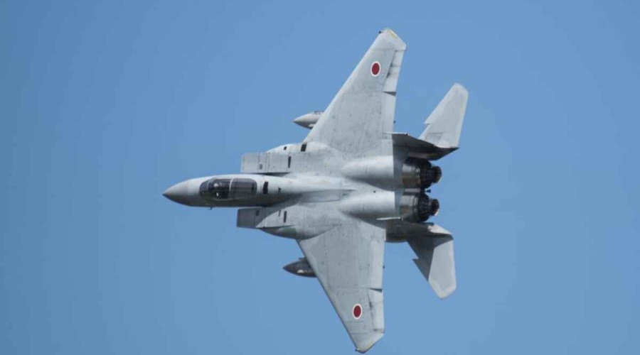 Japanese F-15 fighter jet goes missing after takeoff